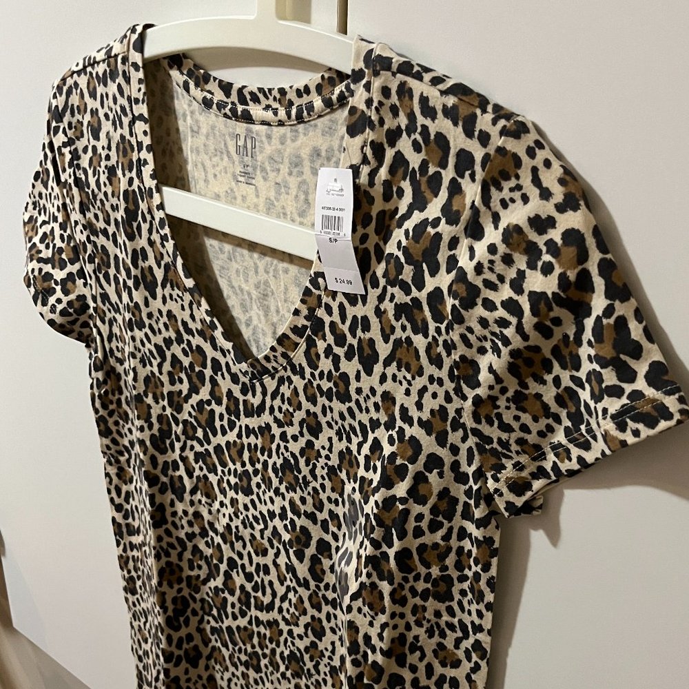Leopard Print GAP Tee - Picture 3 of 5